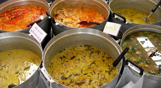 Curries at Aw Taw Gaw Market
